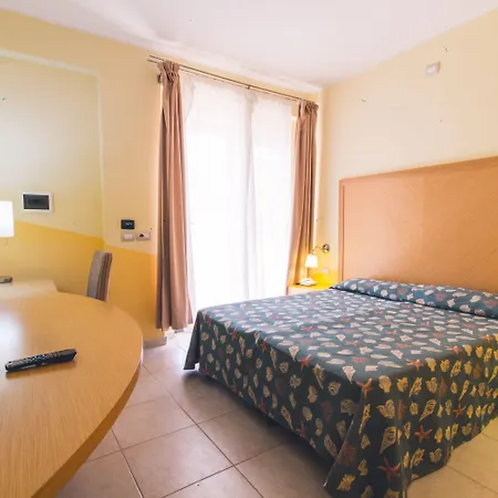 Villaggio Costa Blu מלון דירות 4*