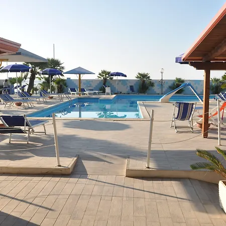Ξενοδοχείο με διαμερίσματα Villaggio Costa Blu